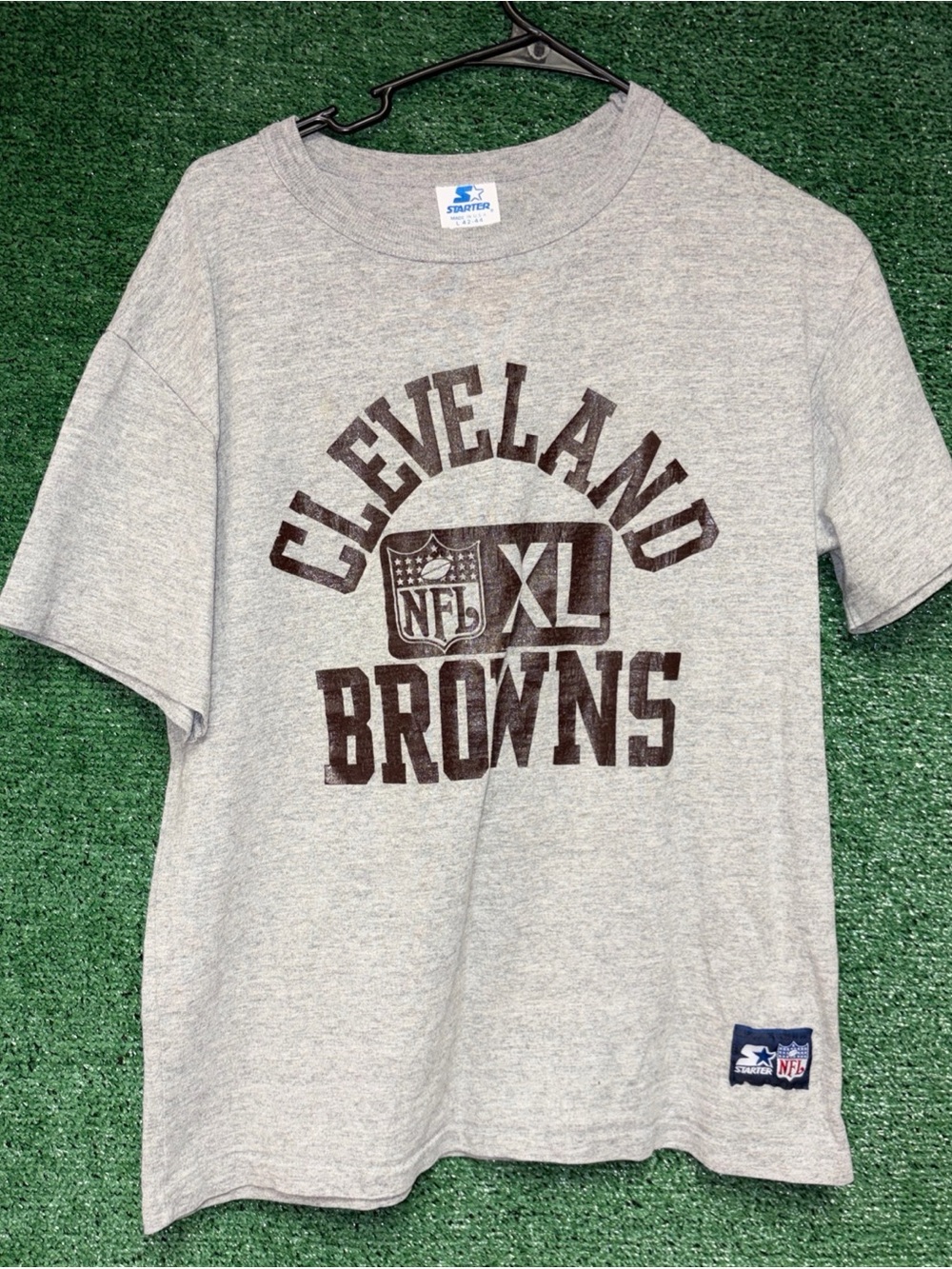 Vintage 90s Cleveland Browns Gray Shirt L Starter tag.